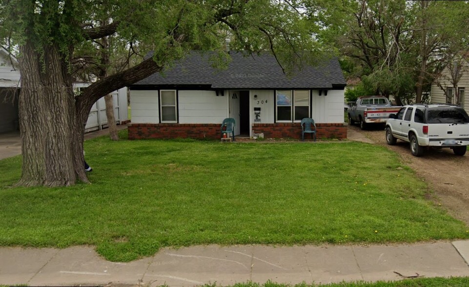 304 W Hartford Ave, Ponca City, OK à vendre - Photo principale - Image 1 de 1