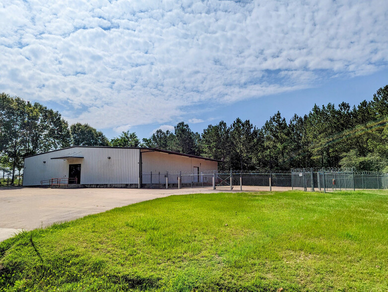 19662 Airport Pky, Conroe, TX à vendre - Photo du bâtiment - Image 1 de 1