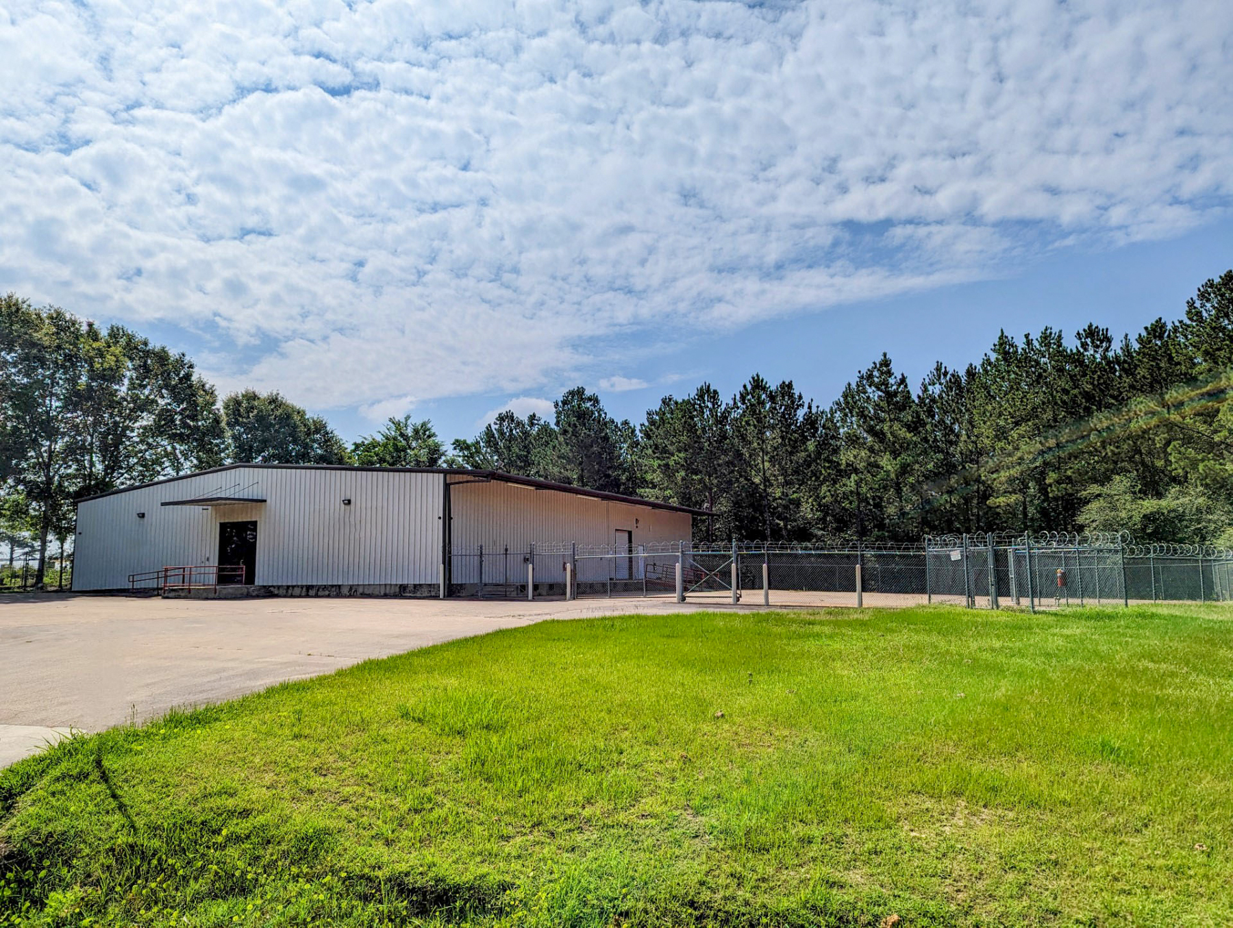 19662 Airport Pky, Conroe, TX à vendre Photo du bâtiment- Image 1 de 1