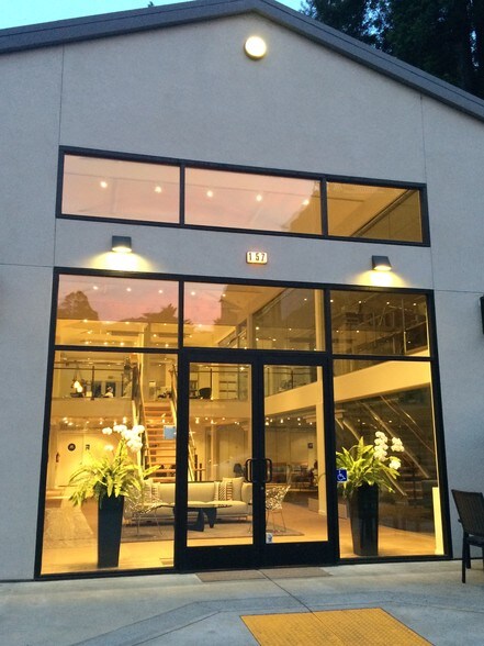 157 Throckmorton Ave, Mill Valley, CA à louer - Photo du bâtiment - Image 3 de 8