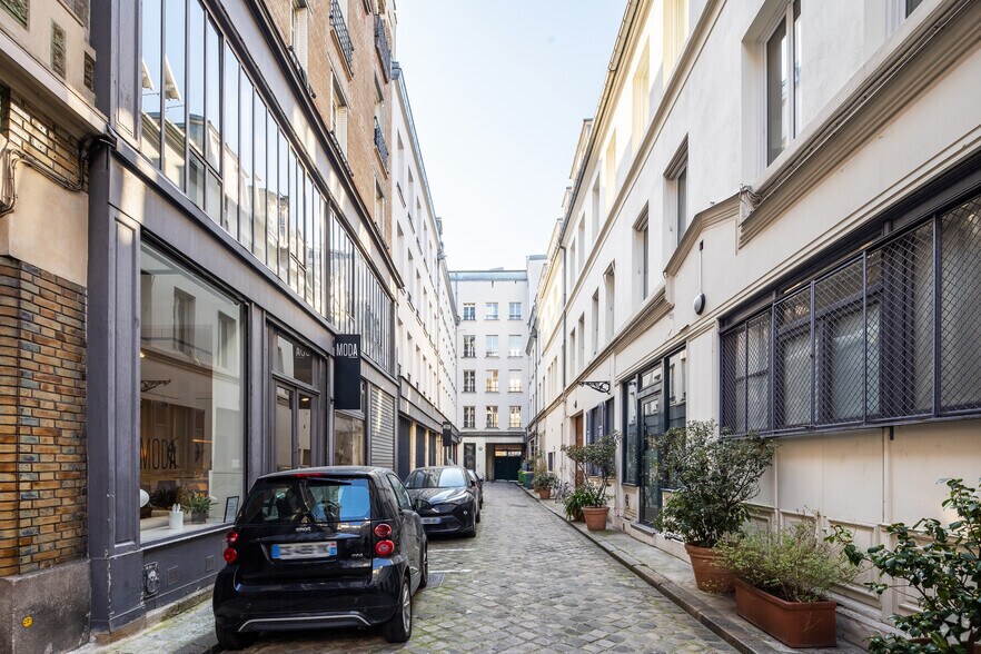 50 Rue Du Faubourg Saint-Antoine, Paris à louer - Photo du bâtiment - Image 3 de 6