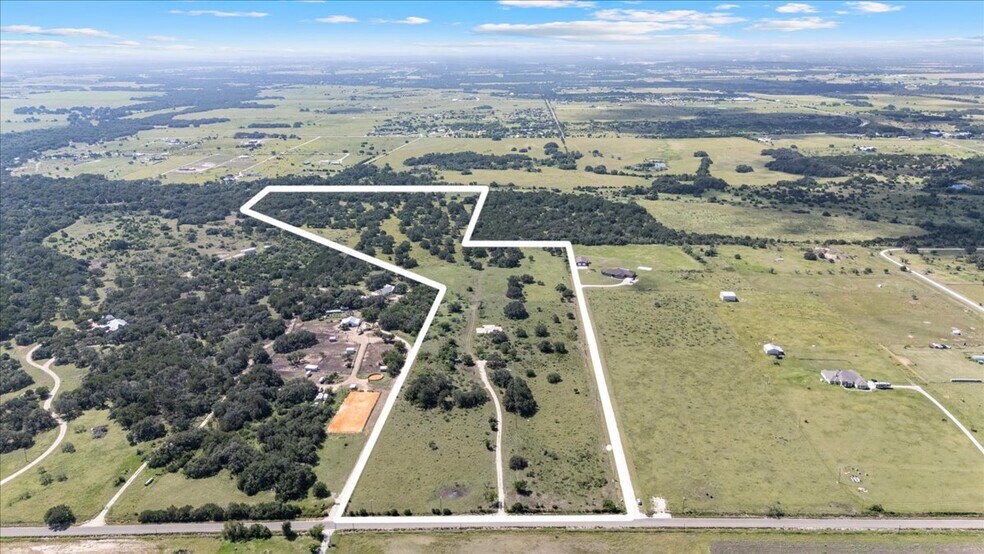 2401 County Road 219, Florence, TX à vendre - Photo du bâtiment - Image 1 de 9