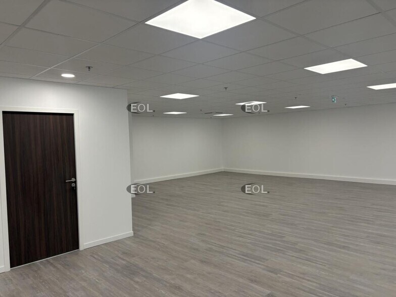 Industrial in Goussainville for lease - Interior Photo - Image 2 of 7