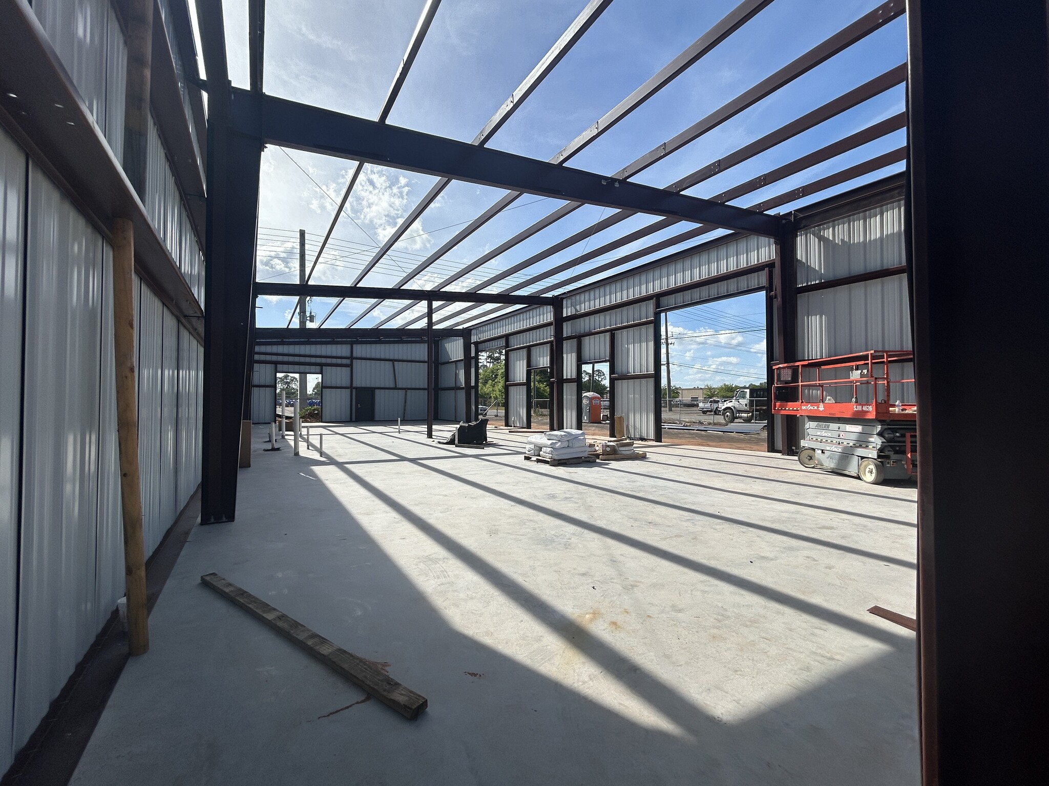 8000 Grow Dr, Pensacola, FL for lease Primary Photo- Image 1 of 13