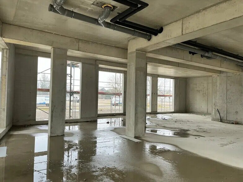 Retail in Strasbourg for lease - Construction Photo - Image 3 of 10