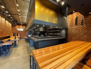 4060 Rue Sainte-Catherine O, Westmount, QC for lease Interior Photo- Image 1 of 4