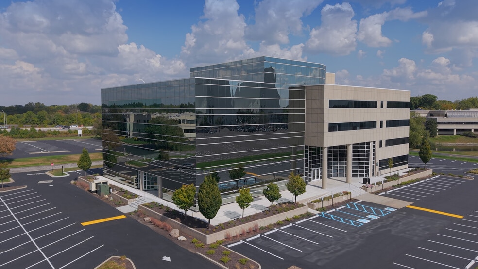 3600 Woodview Trace, Indianapolis, IN for lease - Building Photo - Image 2 of 12
