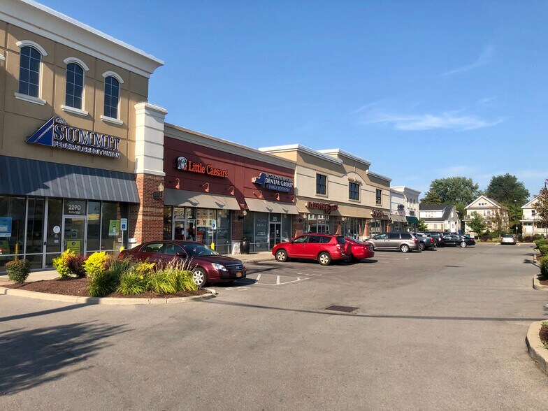 2226 Delaware Ave, Buffalo, NY à louer - Photo du bâtiment - Image 3 de 5