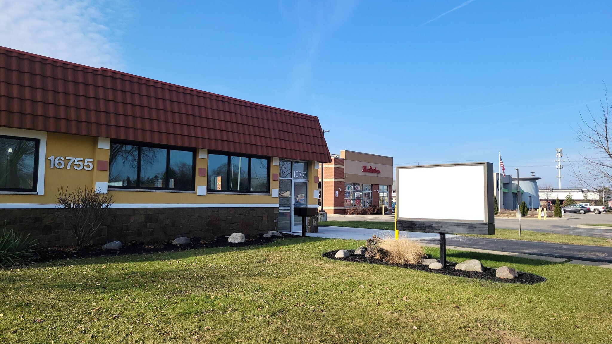 16771 Middlebelt Rd, Livonia, MI for lease Building Photo- Image 1 of 16
