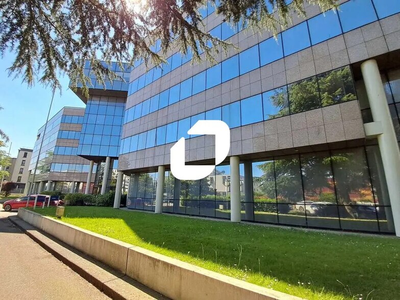 Flex dans Vélizy-Villacoublay à louer - Photo du bâtiment - Image 3 de 21