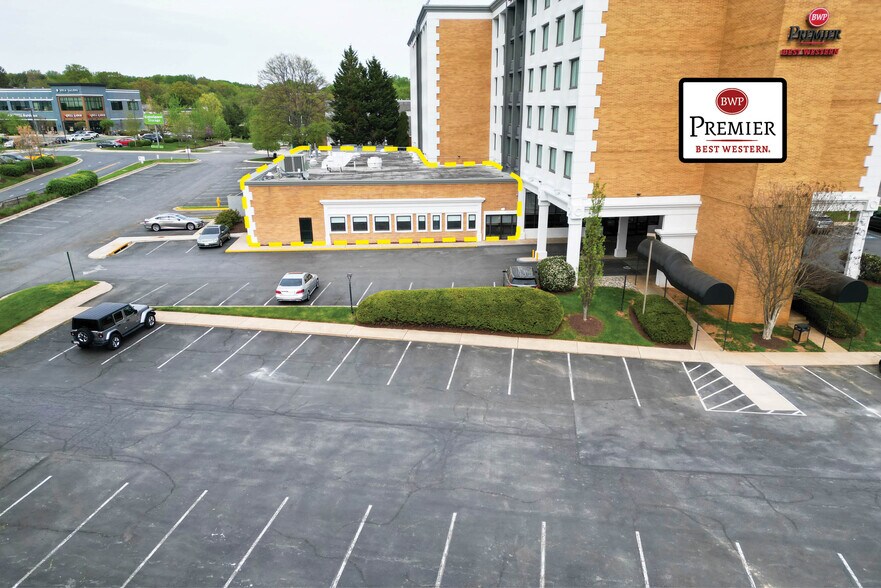 1251 W Montgomery Ave, Rockville, MD à louer - Photo du bâtiment - Image 3 de 5