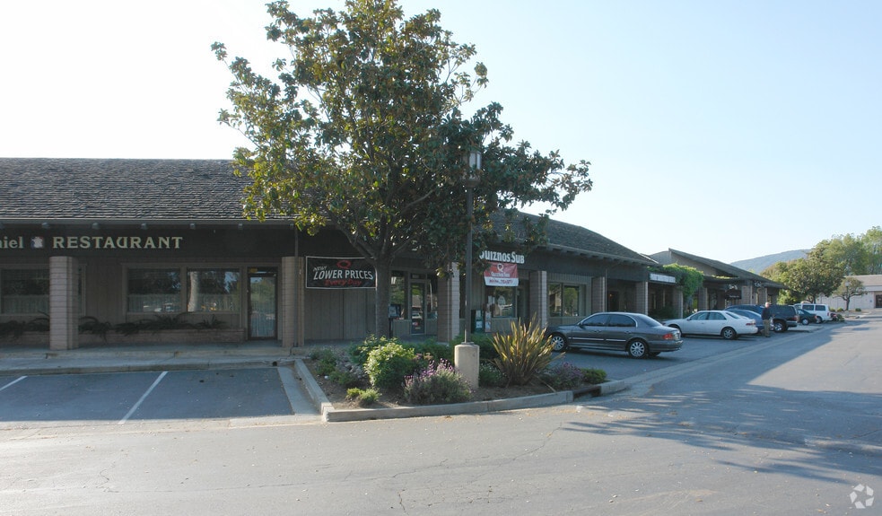 12100-12180 Saratoga-Sunnyvale Rd, Saratoga, CA for lease - Building Photo - Image 2 of 3