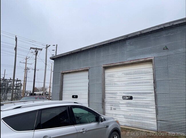 Plus de détails pour 37 W Beech St, Durant, OK - Commerce de détail à vendre