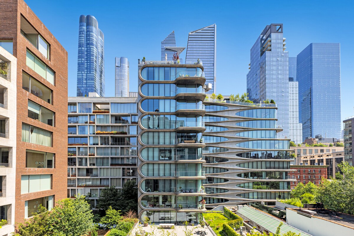 520 W 27th St, New York, NY 10001 - Unit 403 - - Interior Photo - Image 1 of 6