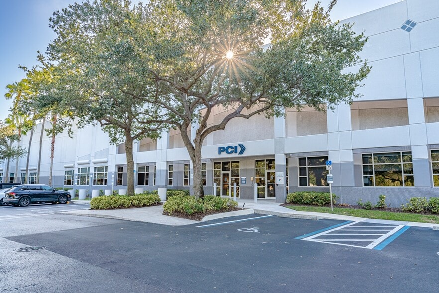 2965 West Corporate Lakes Blvd, Weston, FL for lease - Building Photo - Image 2 of 20