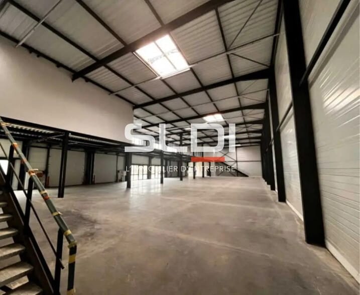 Flex in Saint-Quentin-Fallavier for lease - Interior Photo - Image 3 of 9