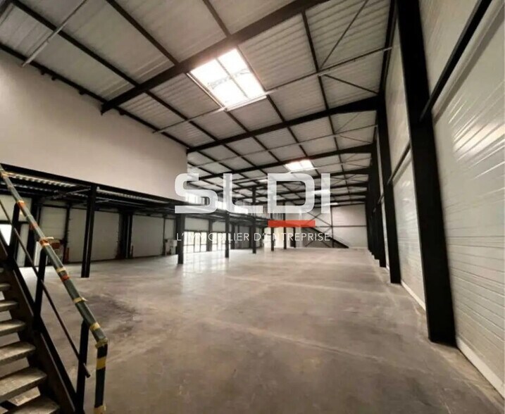 Flex dans Saint-Quentin-Fallavier à louer - Photo intérieure - Image 3 de 9