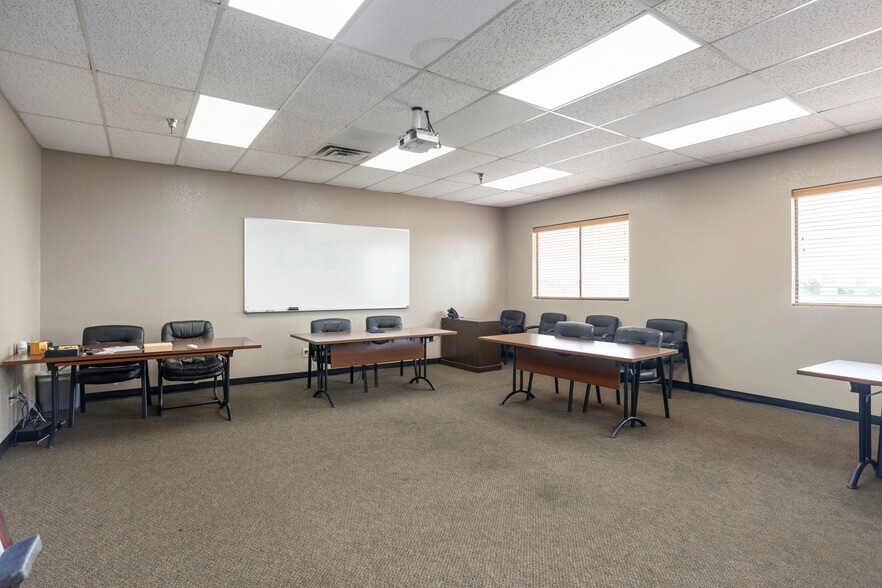 4700 S Edgewood Ter, Fort Worth, TX à louer - Photo du bâtiment - Image 3 de 12