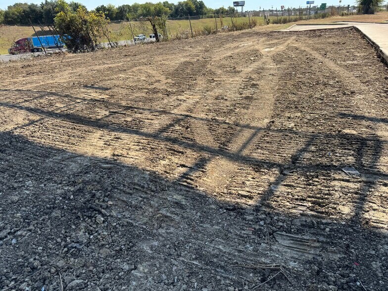 3300 Glenshire dr, Balch Springs, TX à vendre - Photo du bâtiment - Image 2 de 8