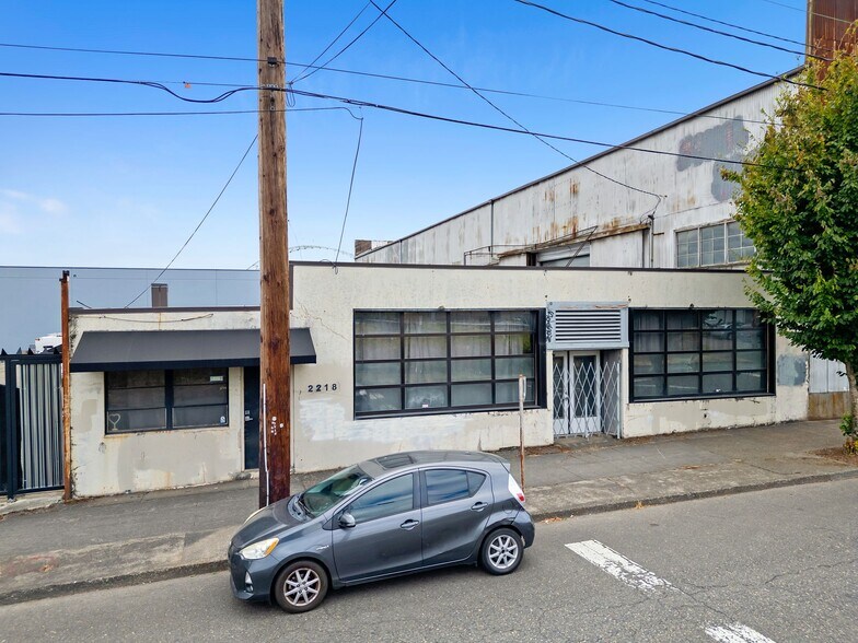 2218 NW 21st Ave, Portland, OR for lease - Building Photo - Image 2 of 6