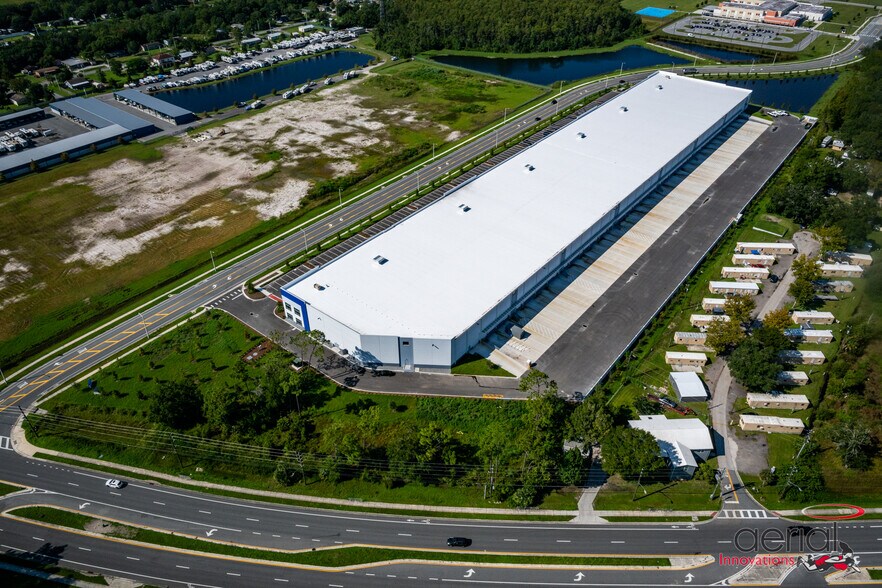 6965 Marketplace Dr, Orlando, FL à louer - Photo du bâtiment - Image 3 de 7