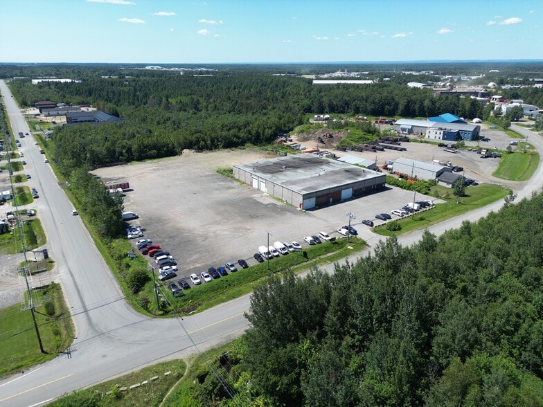 8435-8505 Boul Parent, Trois-Rivières, QC for lease - Primary Photo - Image 2 of 5