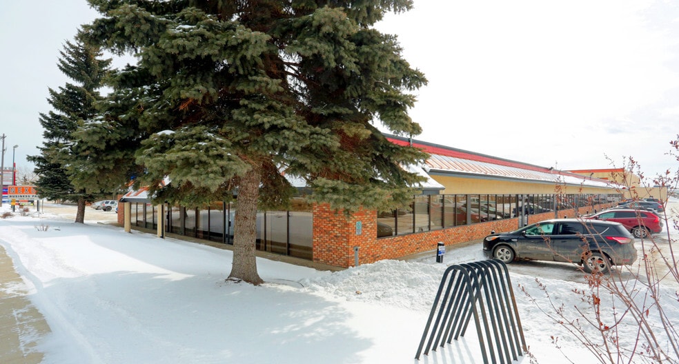 14315 118th Ave NW, Edmonton, AB for lease - Building Photo - Image 3 of 4