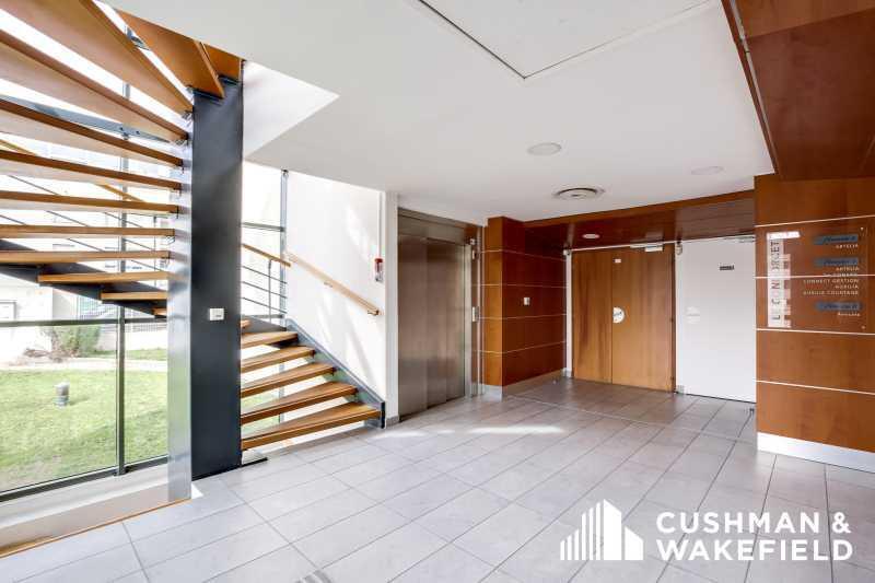 18 Rue Elie Pelas, Marseille for lease - Lobby - Image 1 of 1