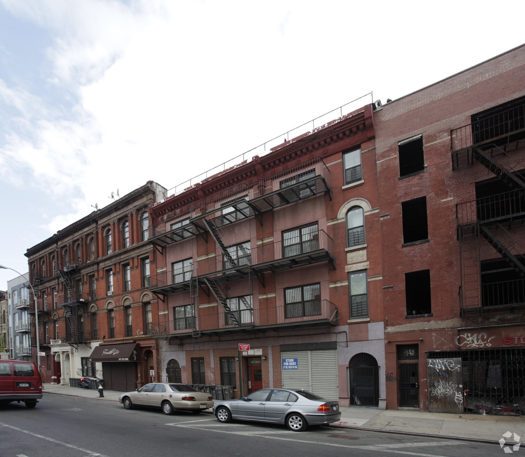 745 DeKalb Ave, Brooklyn, NY for lease Primary Photo- Image 1 of 8
