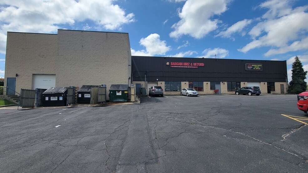 36245-36301 Euclid Ave, Willoughby, OH for lease - Building Photo - Image 2 of 5