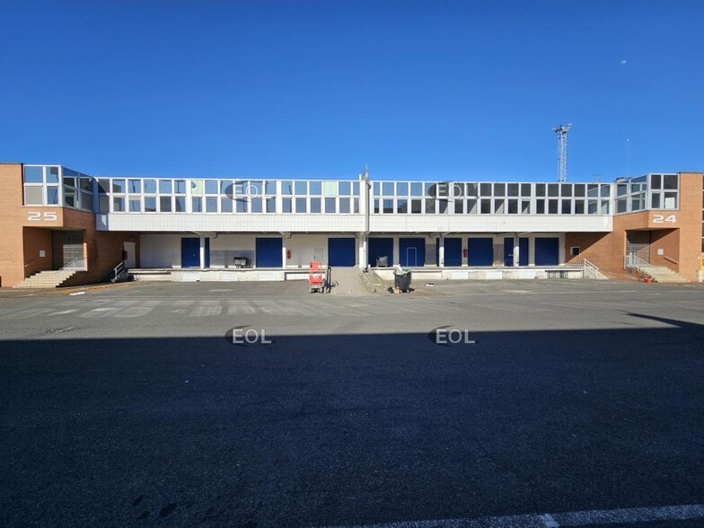 Industrial in Charenton-le-Pont for lease - Building Photo - Image 2 of 22
