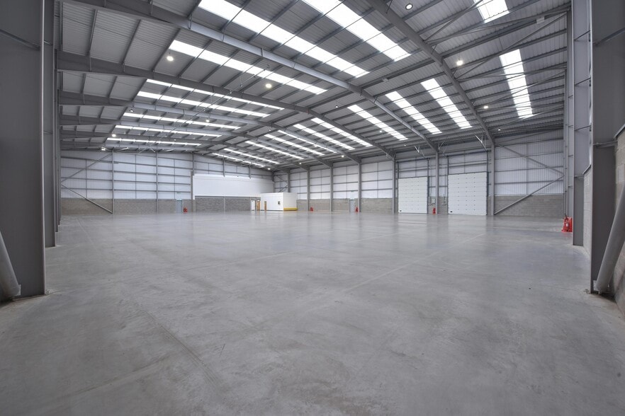 202 Mere Grange, St Helens for lease - Building Photo - Image 3 of 8