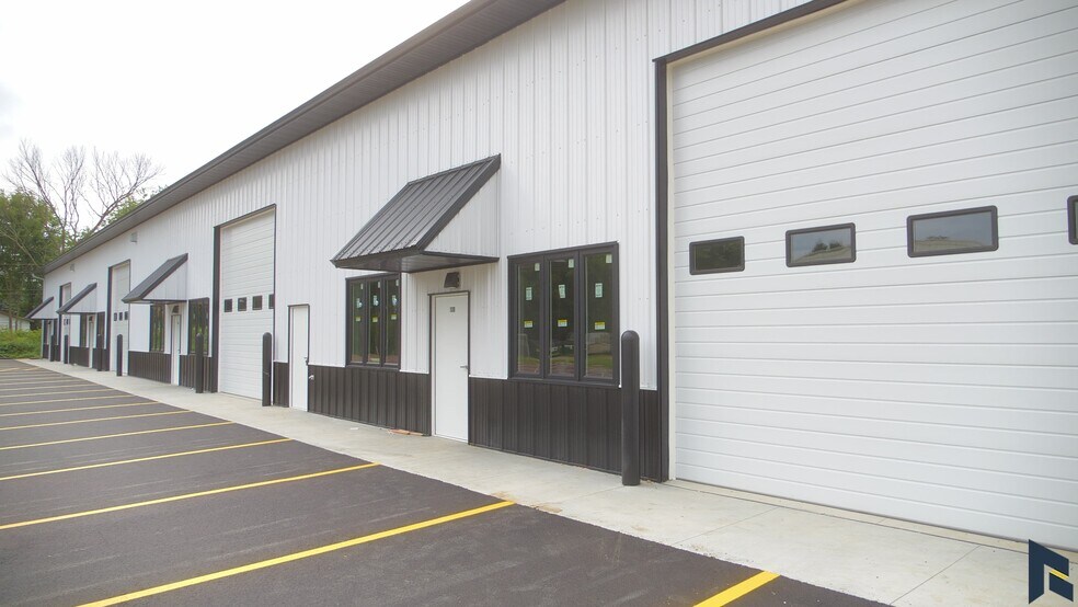 332 Service NE ct, Rochester, MN à louer - Vidéo sur l’inscription commerciale - Image 2 de 11