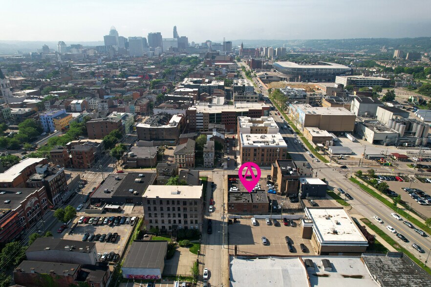 220 Findlay St, Cincinnati, OH à louer - Photo du bâtiment - Image 2 de 11