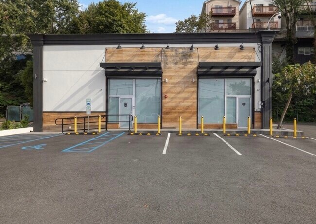 Plus de détails pour 746-748 Tonnele Ave, Jersey City, NJ - Commerce de détail à vendre