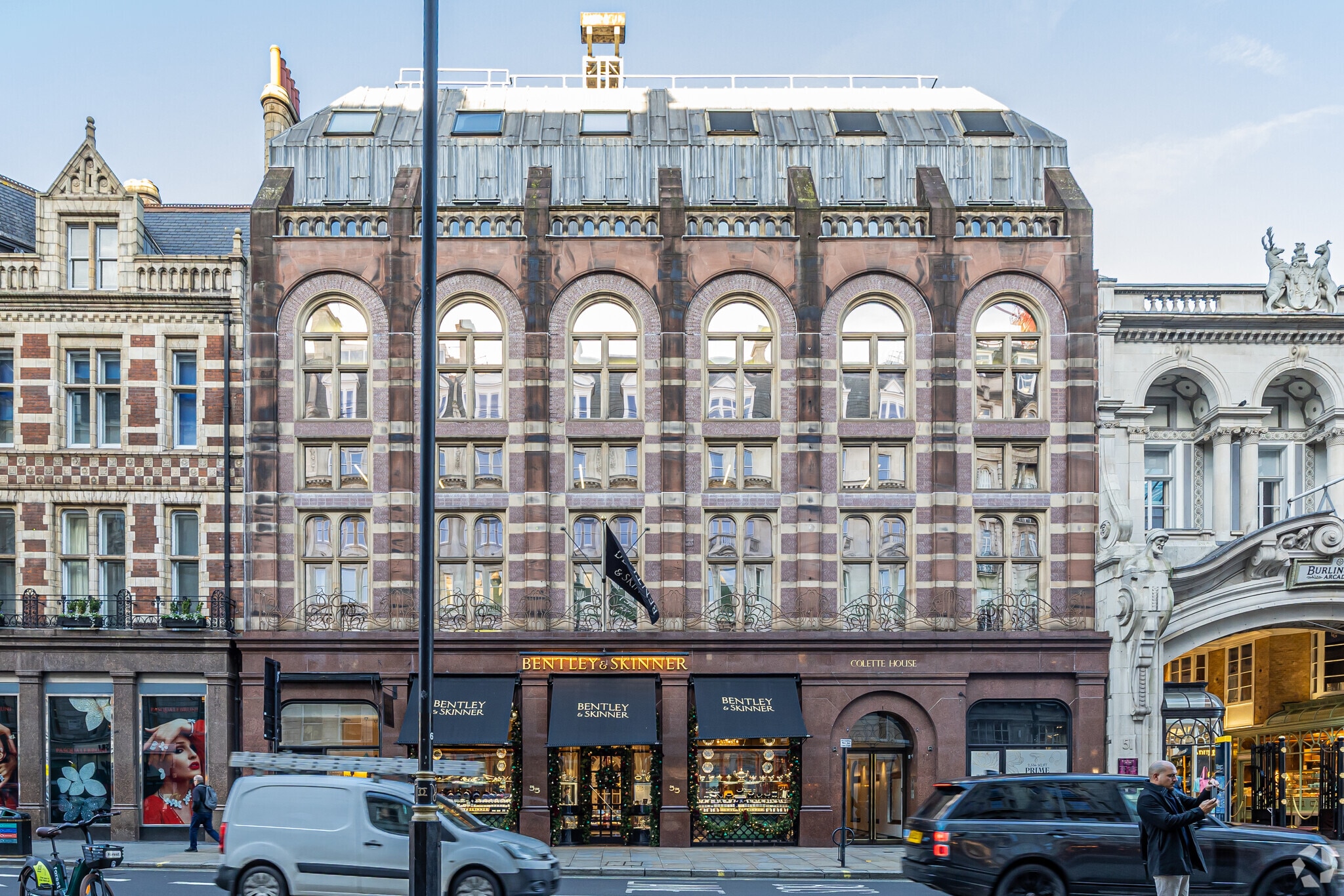 52-55 Piccadilly, London for lease Primary Photo- Image 1 of 5