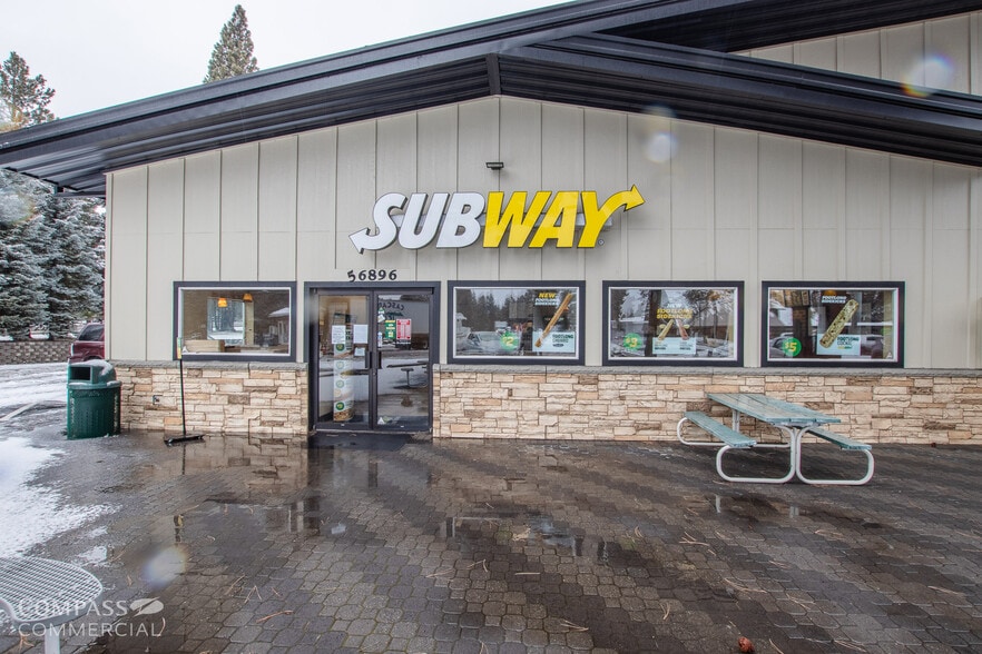 56896 Venture Ln, Sunriver, OR à louer - Photo du bâtiment - Image 2 de 7