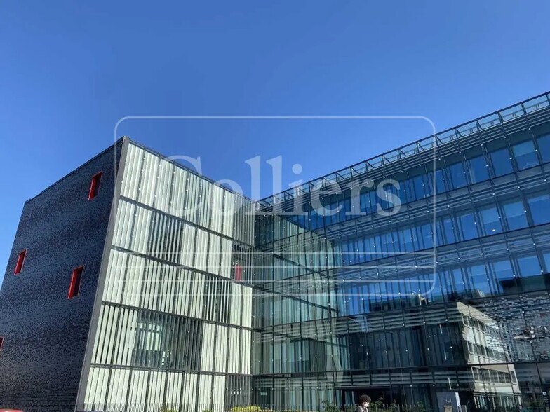 Flex in Villeurbanne for lease - Building Photo - Image 2 of 23