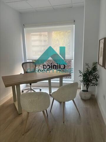 Office in Cáceres, Cáceres for lease - Interior Photo - Image 3 of 3
