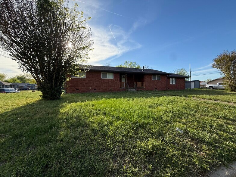 1408 N Frankfort Ave, Tulsa, OK for sale - Primary Photo - Image 1 of 35