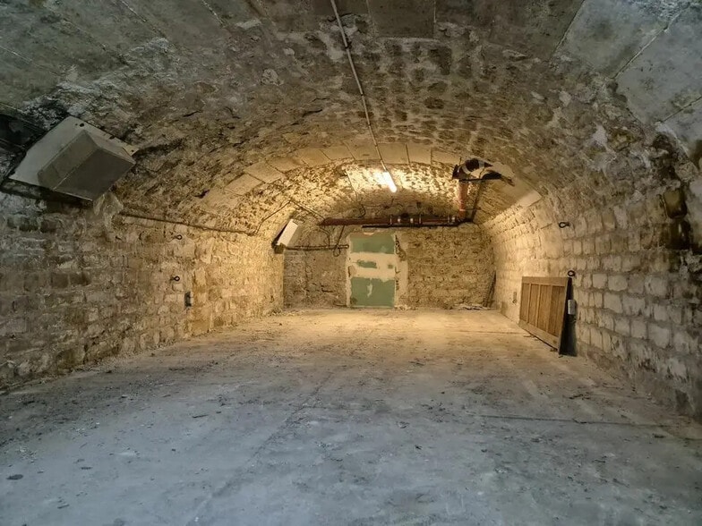 Retail in Paris for sale - Building Photo - Image 3 of 6