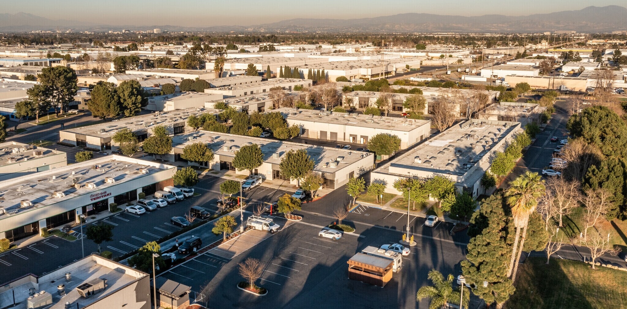 3629 W MacArthur Blvd, Santa Ana, CA for lease Building Photo- Image 1 of 4