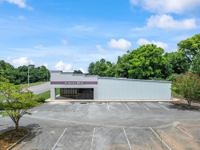 2450 Mall Rd, Florence, AL for sale - Building Photo - Image 2 of 6