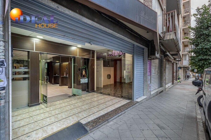 Retail in Granada, Granada for sale - Building Photo - Image 1 of 28