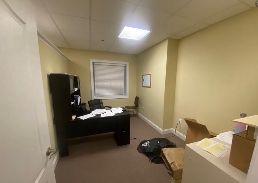 1214 Easton Rd, Warrington, PA for lease - Interior Photo - Image 1 of 8