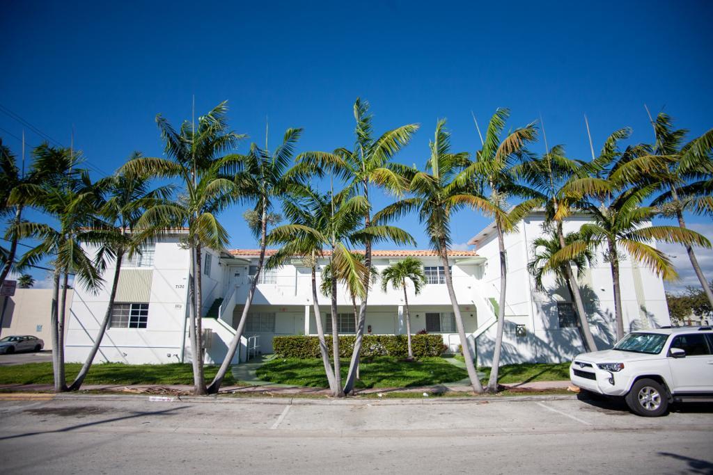 7130 Rue Versailles, Miami Beach, FL for sale Building Photo- Image 1 of 25