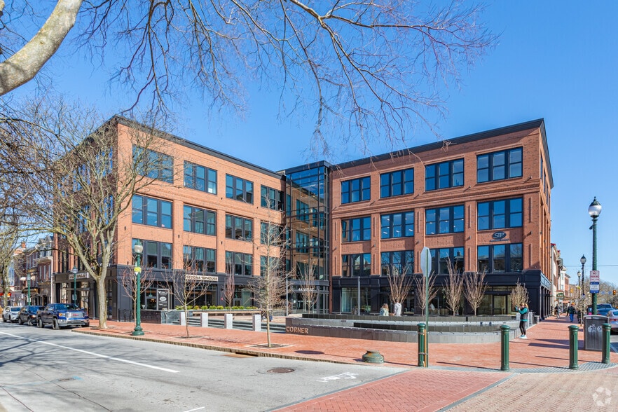 44 W Gay St, West Chester, PA for lease - Building Photo - Image 1 of 11