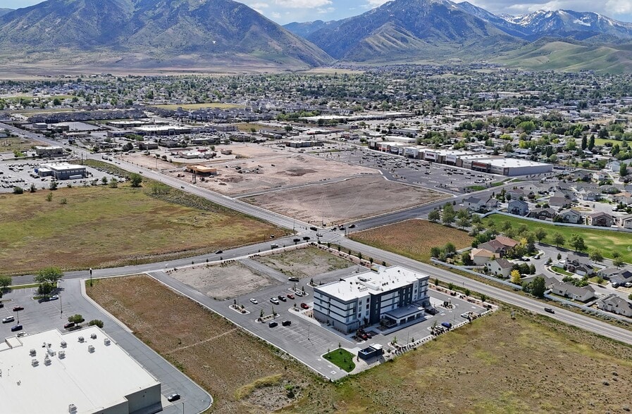 1027-1061 N 200 W, Tooele, UT for lease - Building Photo - Image 3 of 4