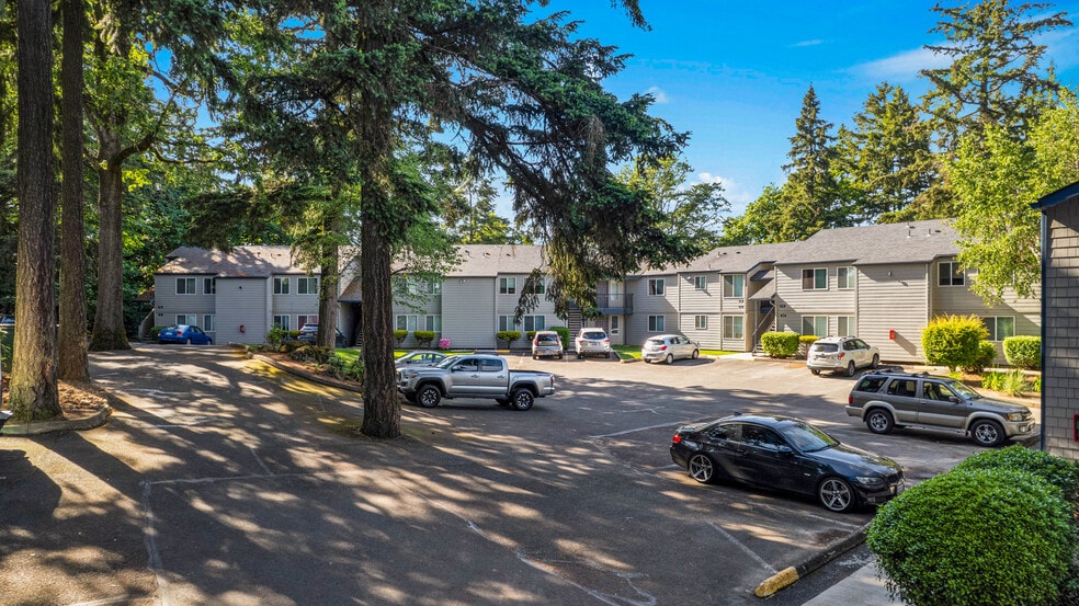 12425 SE River Rd, Milwaukie, OR for sale - Building Photo - Image 1 of 8