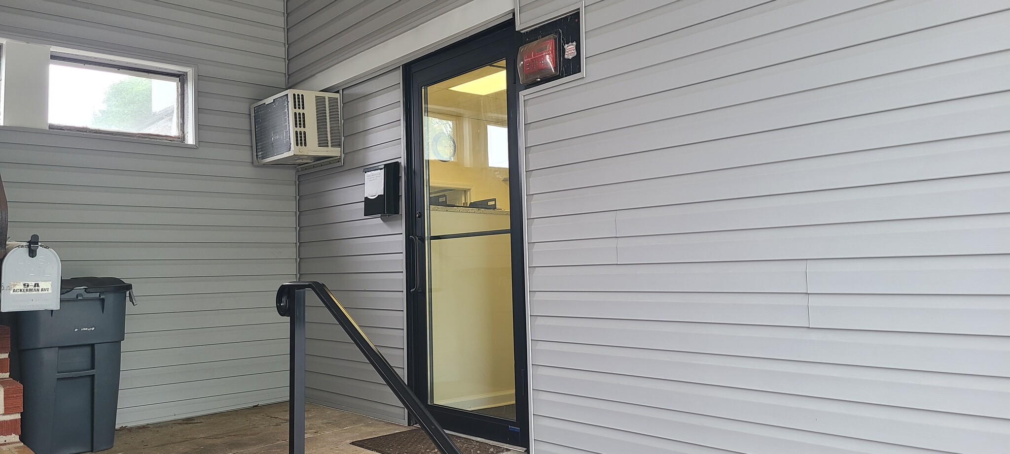 9-13 Ackerman Ave, Emerson, NJ à louer Photo du bâtiment- Image 1 de 6